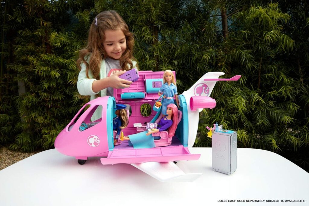 Barbie DreamPlane, Pink Dreamplane Playset with Toy Puppy, Snack Cart, 15 Airplane Accessories and Doll Accessories, Toys for Ages 3 and Up, One Airplane, GDG76