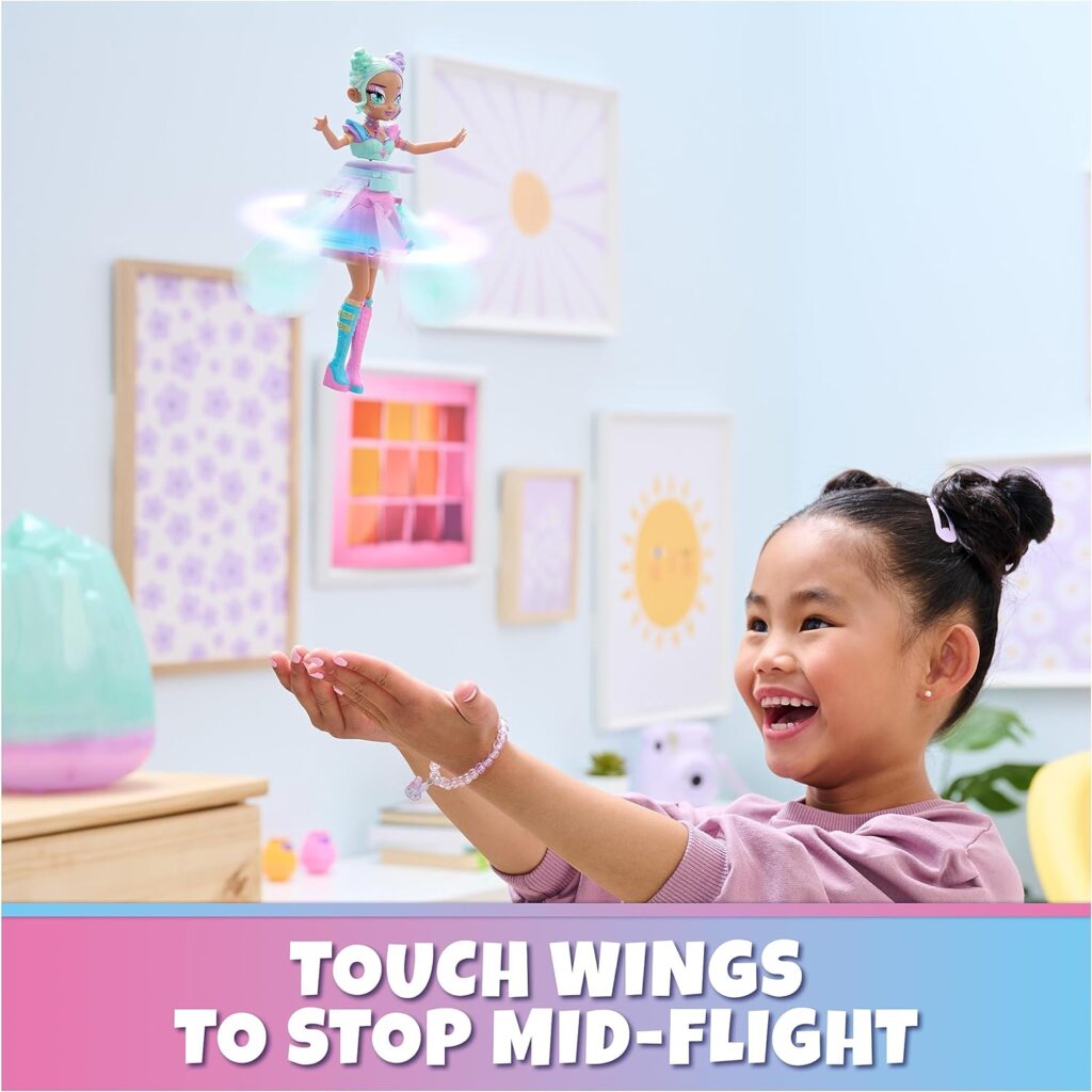 HATCHIMALS Crystal Flyers, Pastel Kawaii Doll Magical Flying Toy with Lights (Packaging May Vary), Kids’ Toys for Girls and Boys Aged 5 and up
